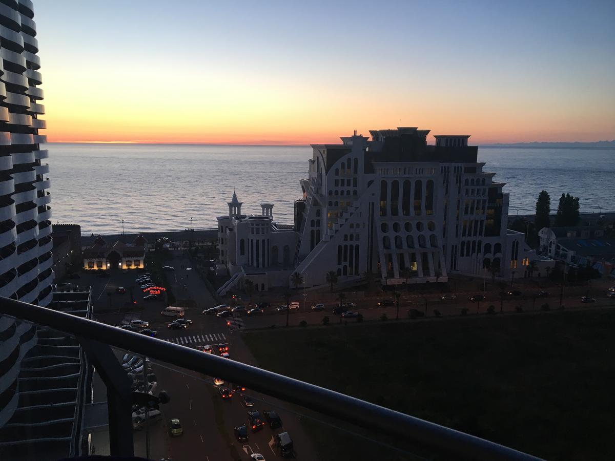 Orbi Plaza Tamara Aparthotel Batumi Luaran gambar